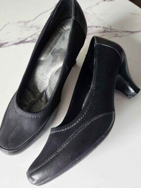 Black heels size 40